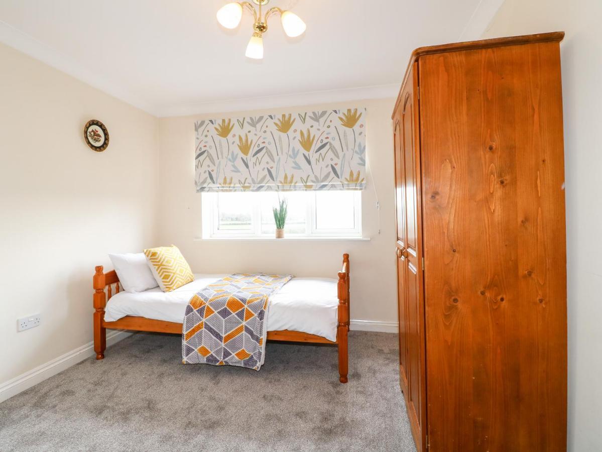 Tixall Manor Farm Стафорд Екстериор снимка