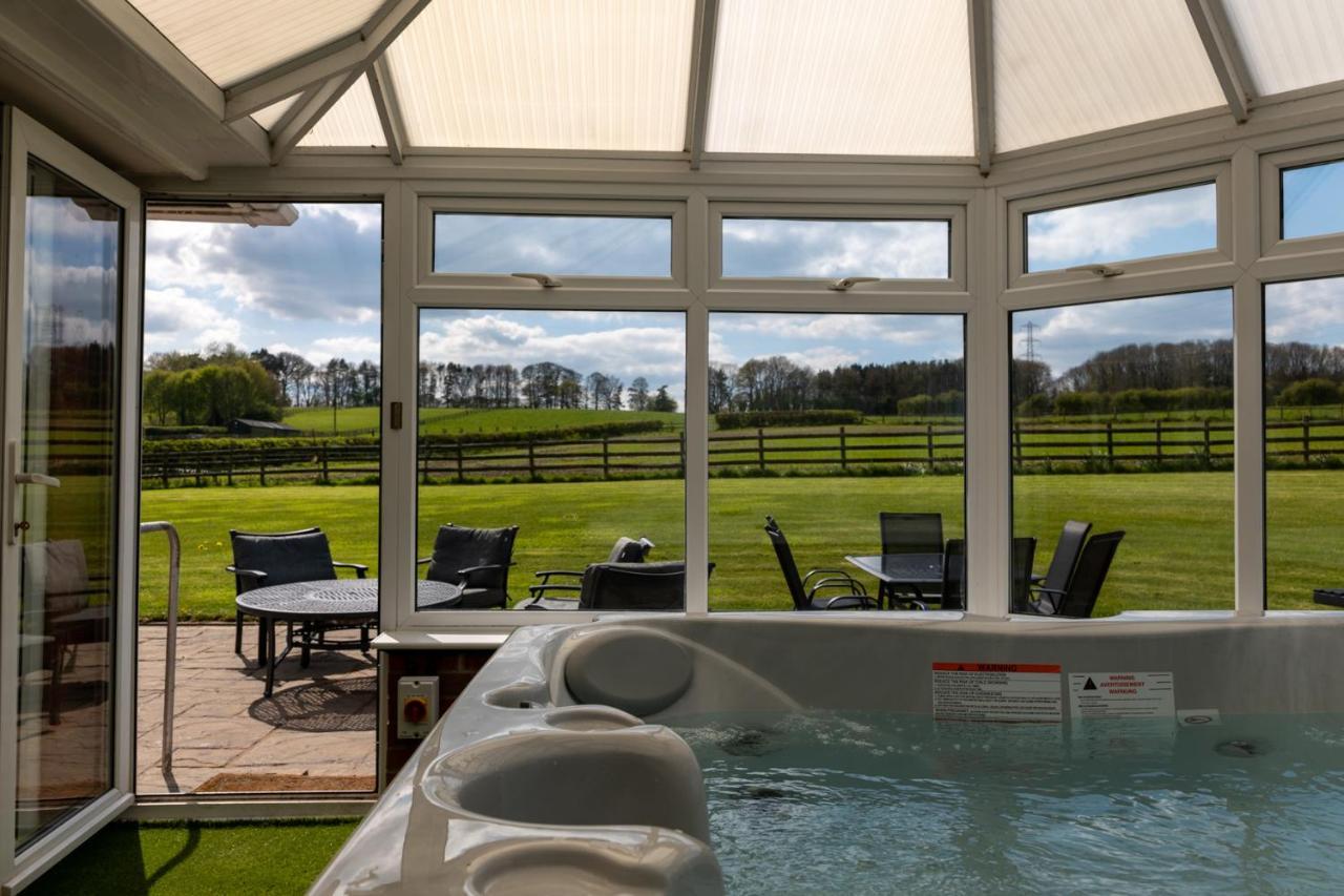 Tixall Manor Farm Стафорд Екстериор снимка