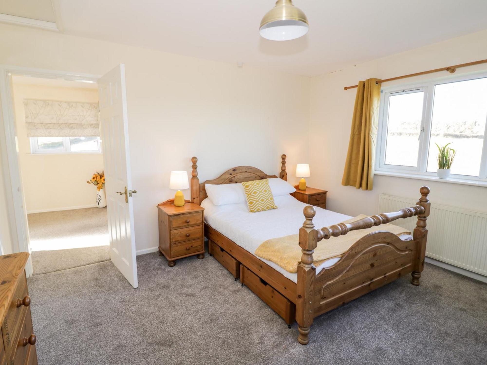 Tixall Manor Farm Стафорд Екстериор снимка