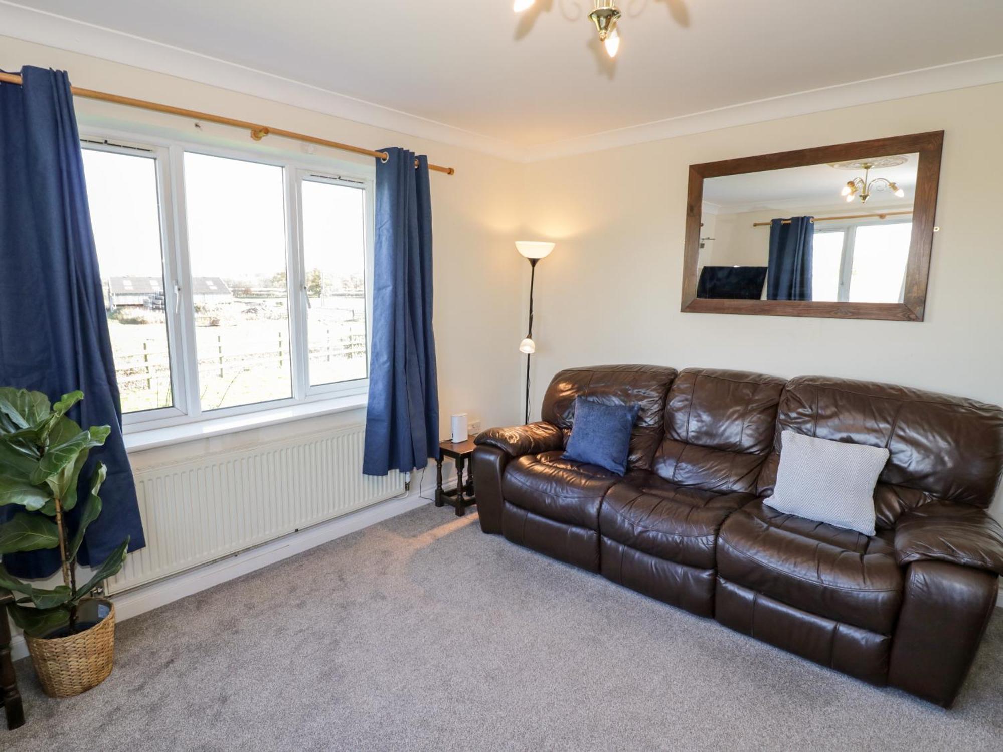 Tixall Manor Farm Стафорд Екстериор снимка
