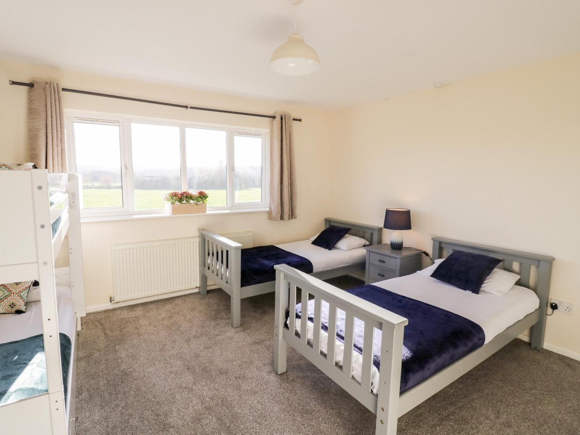 Tixall Manor Farm Стафорд Екстериор снимка